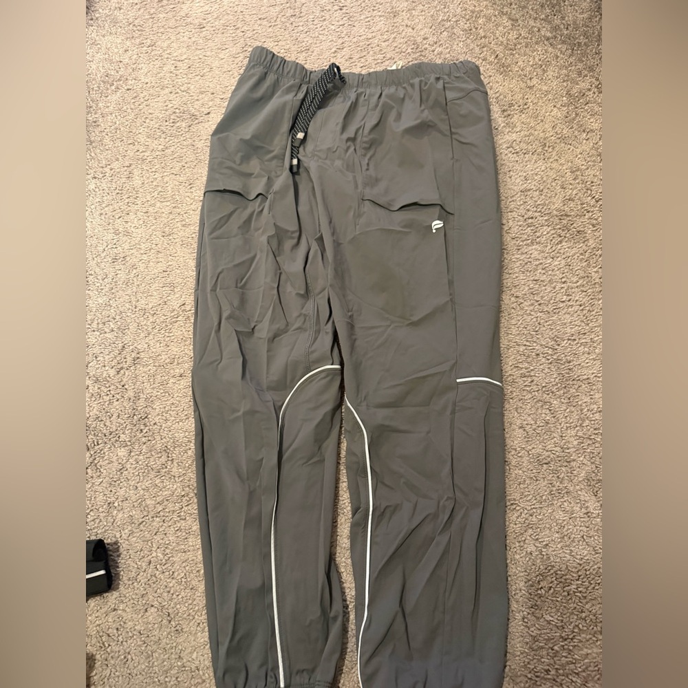 Men's Gray Athletic Jogger Pants - Lightweight Performance